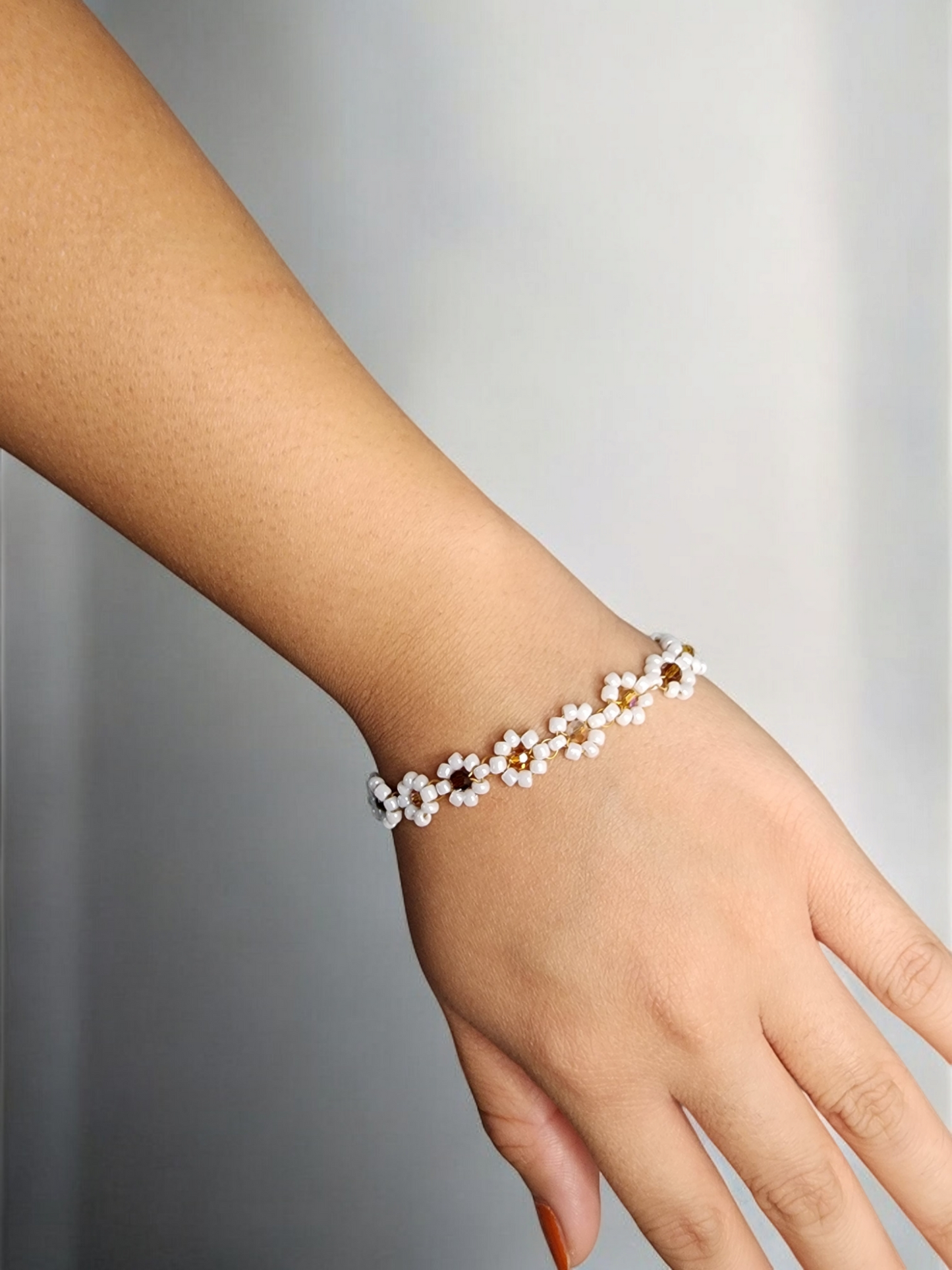 White Beaded Daisy Bracelet